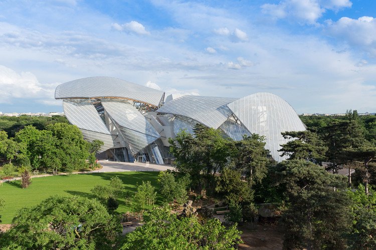 5 Places of Art and Architecture to Visit in Paris